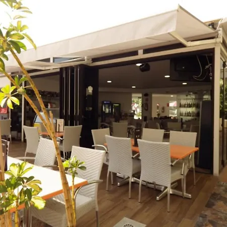 Castle Harbour Duplex - Pool & Sea Views C116 Los Cristianos